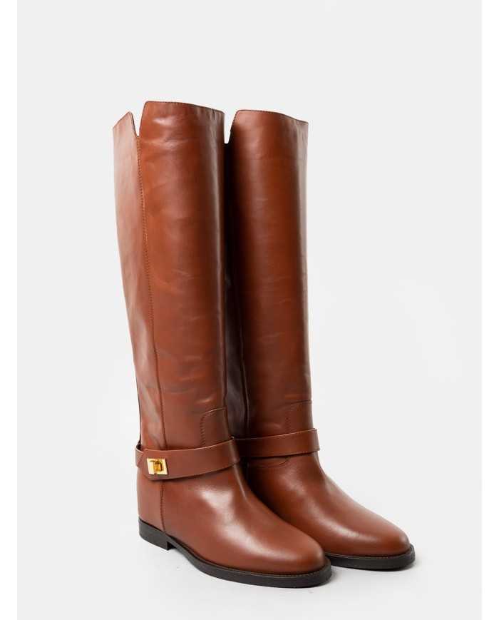 Via Roma 15 Stivale in pelle con accessorio bottone