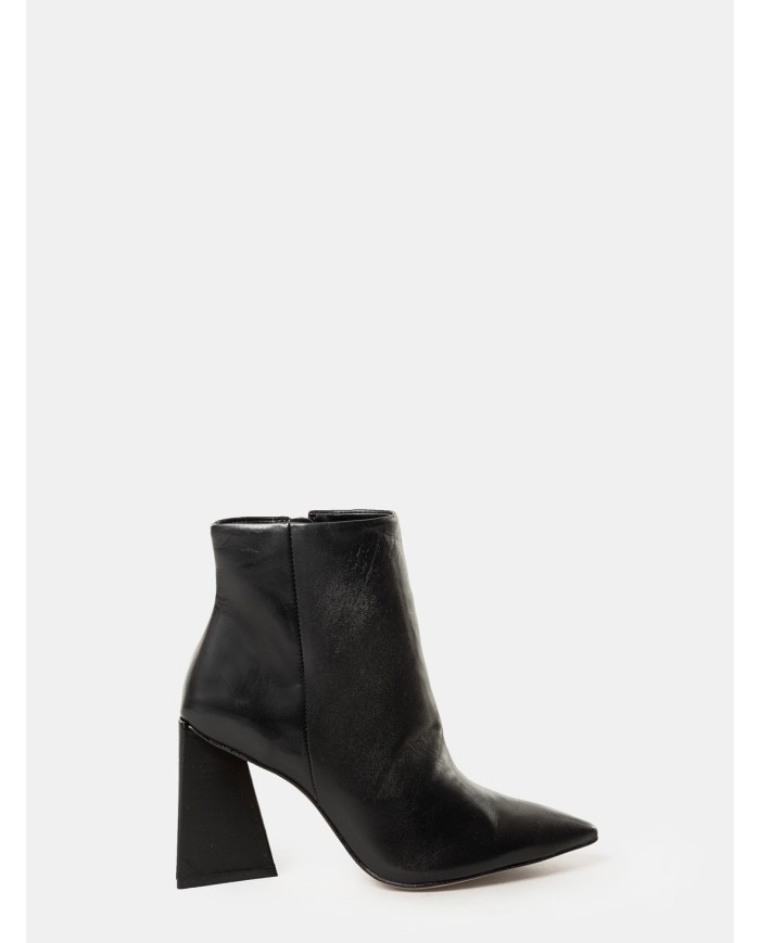 CARRANO Tronchetto in pelle