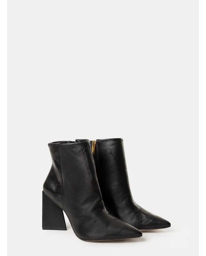 CARRANO Tronchetto in pelle