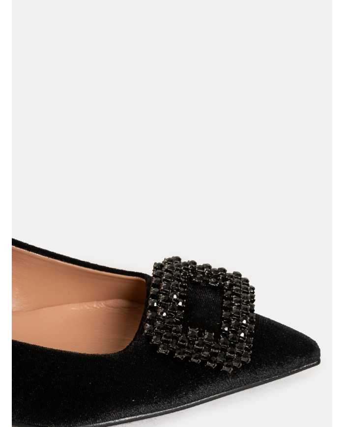 BIANCA DI' Decolletè in velluto con fibbia gioiello