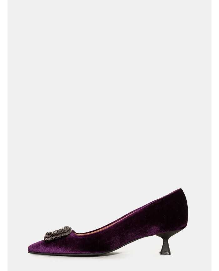 BIANCA DI' Decolletè in velluto con fibbia gioiello