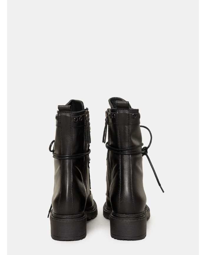 Volta Anfibio allacciato con borchie