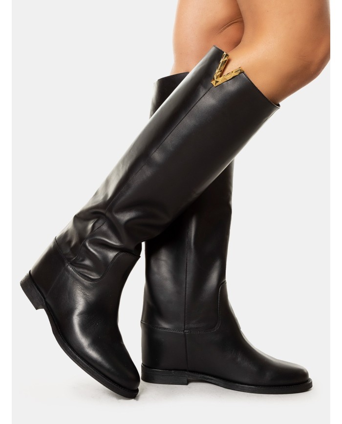 Via Roma 15 Stivale in pelle con V