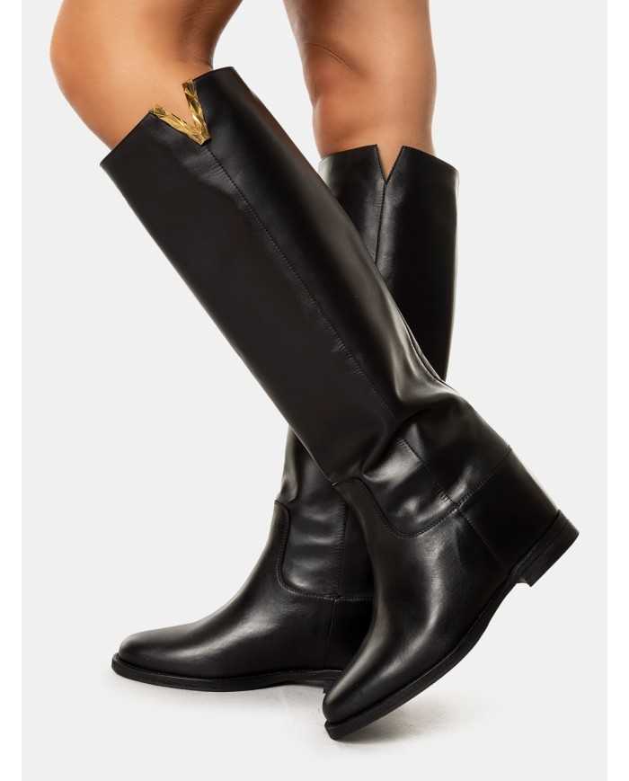 Via Roma 15 Stivale in pelle con V