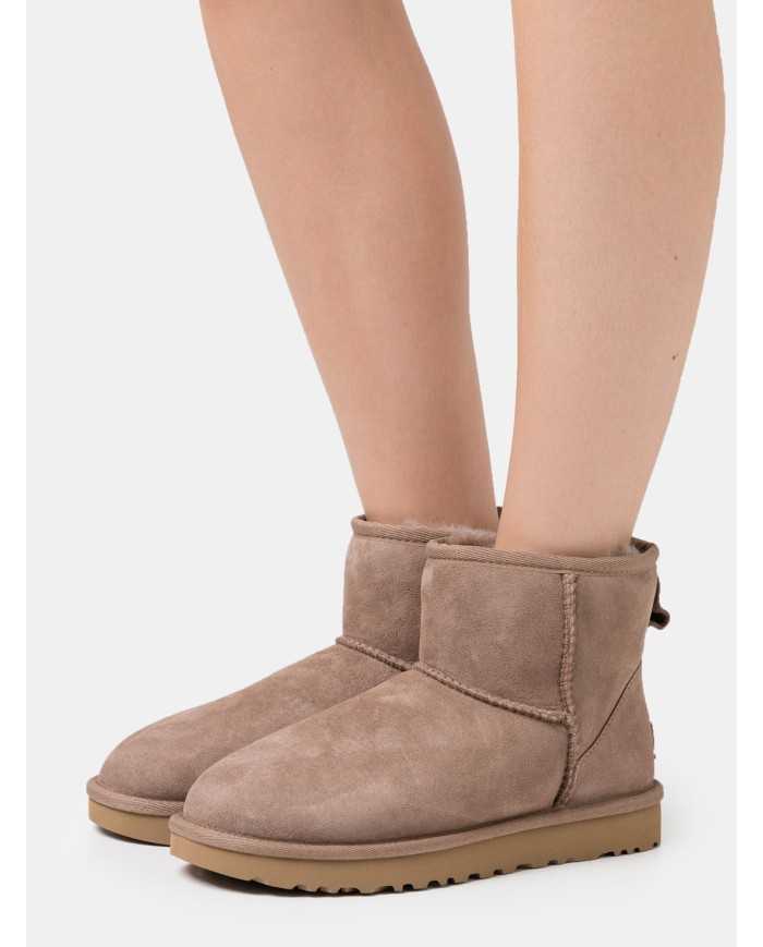 UGG Classic Mini II