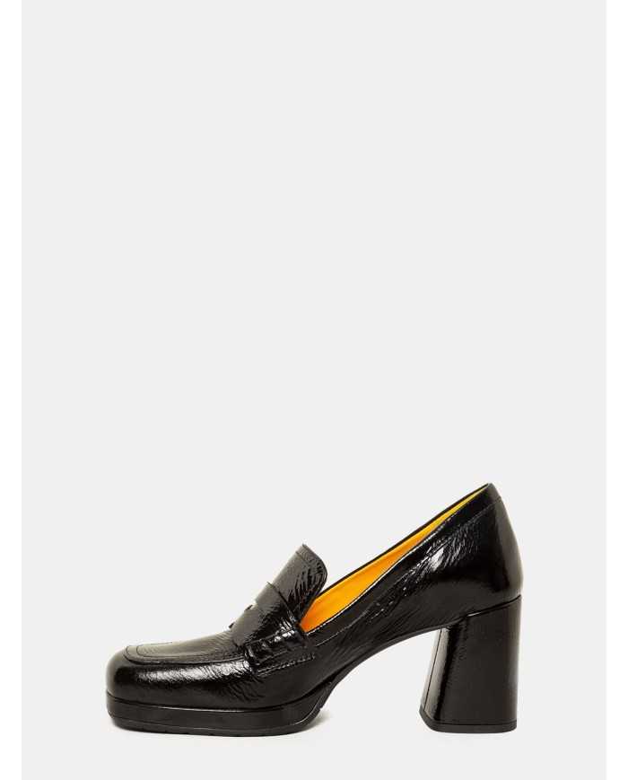 mara bini Mocassino in naplak