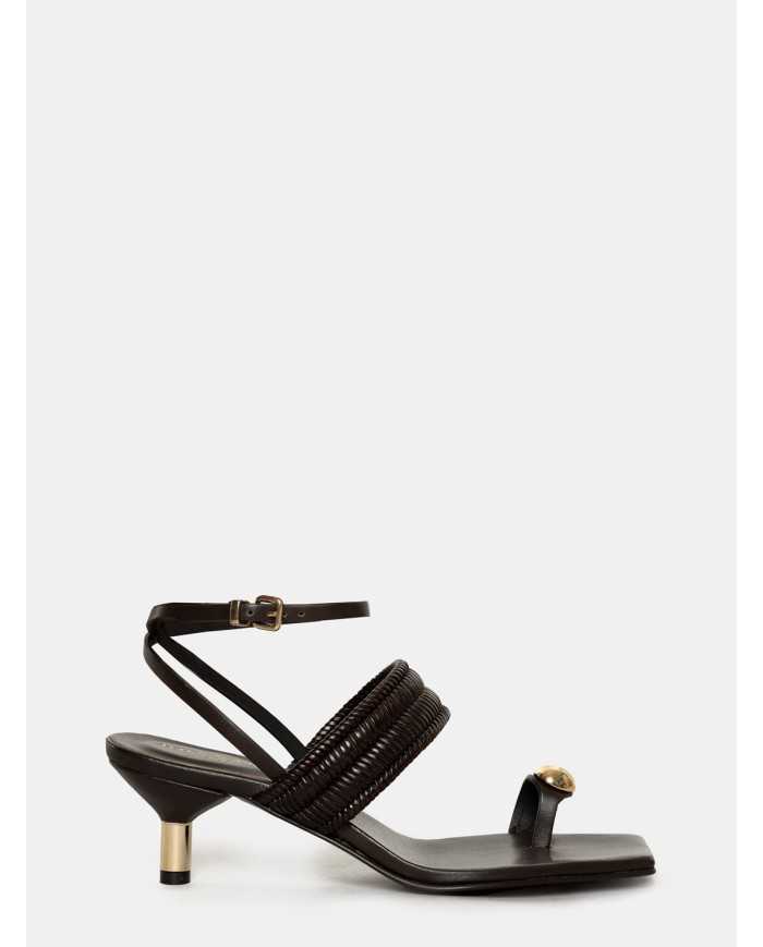 DONNARì Sandalo con cinturino e accessorio anello