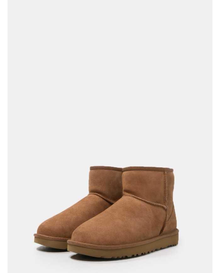 UGG Classic Mini II