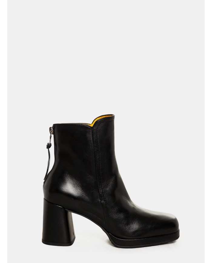 mara bini Tronchetto in pelle