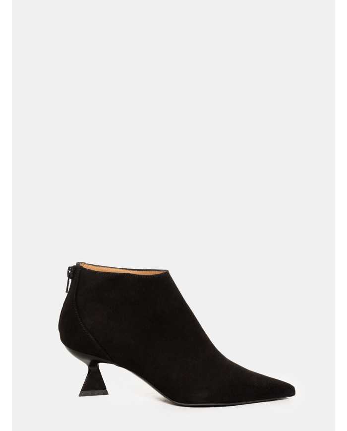 ROBERTO FESTA Tronchetto in camoscio