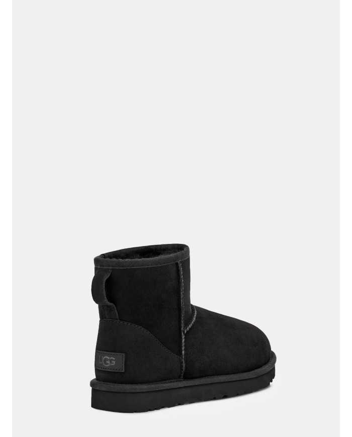 UGG Classic Mini II