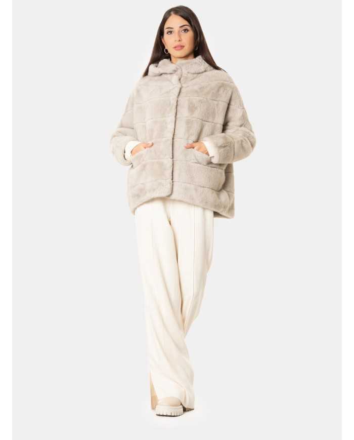 ZOE PARIS Ecopelliccia corta con cappuccio