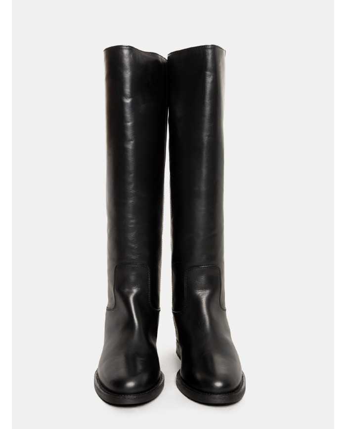 Via Roma 15 Stivale in pelle con V oro