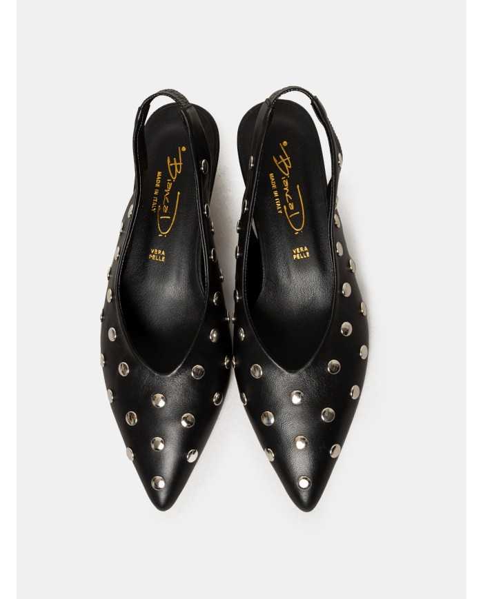 BIANCA DI' Sandalo slingback borchiato in nappa