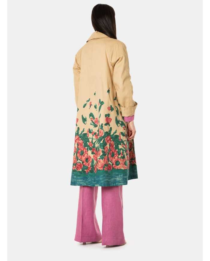 MAXMARA WEEKEND Trench Weekend with Ashley Park