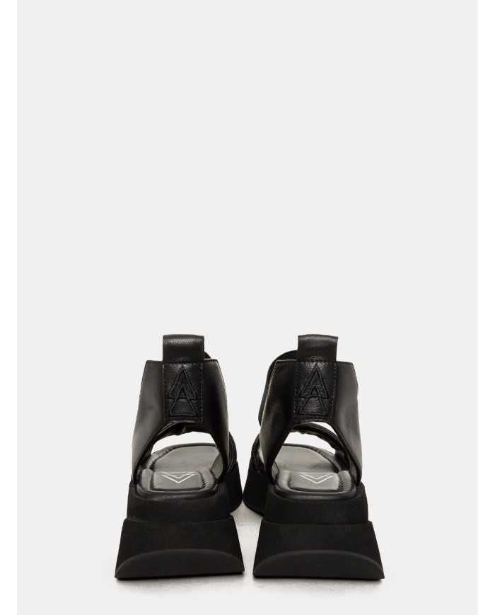 Elena Iachi Sandalo sportivo