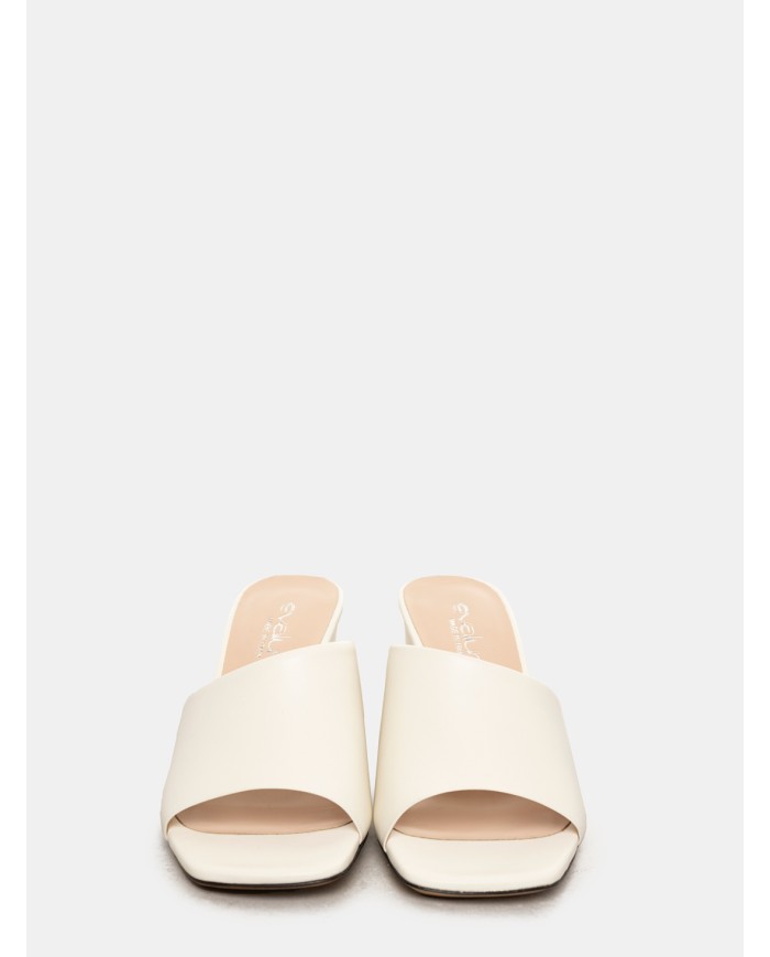 evaluna Sandalo sabot in naplak