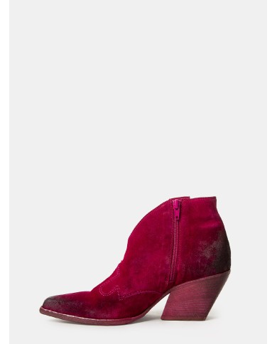 Elena Iachi Texano in camoscio