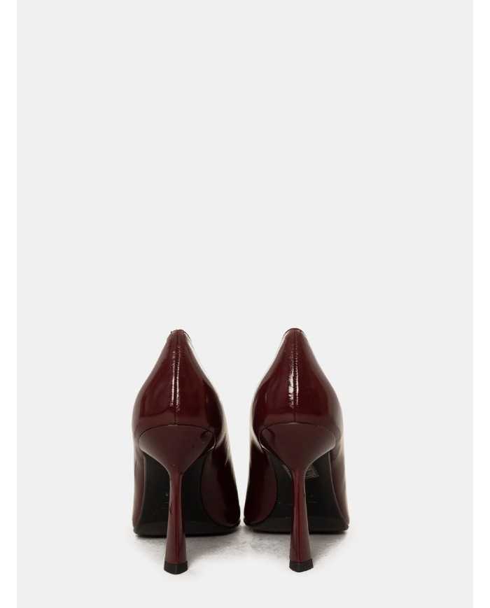 NICOLE BONNET Decolletè in vernice