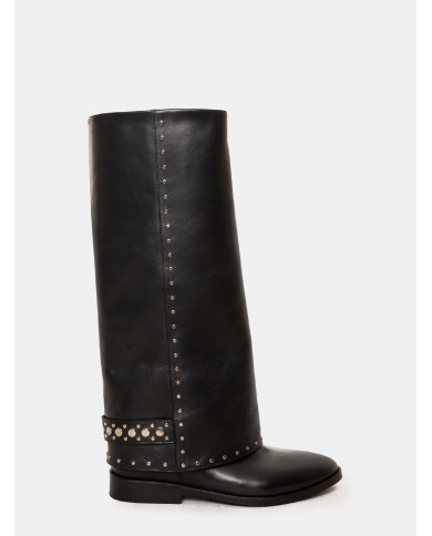 Strategia Stivale a tubo con borchie