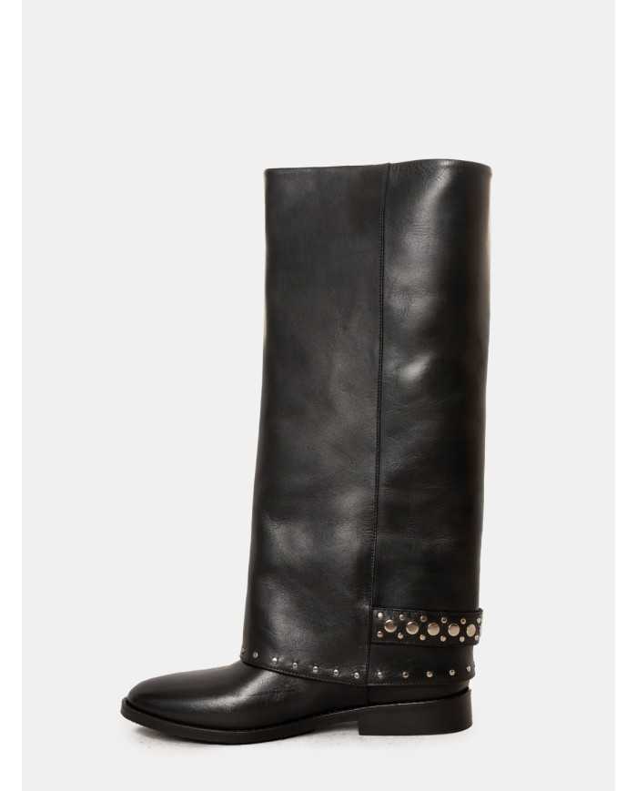 Strategia Stivale a tubo con borchie