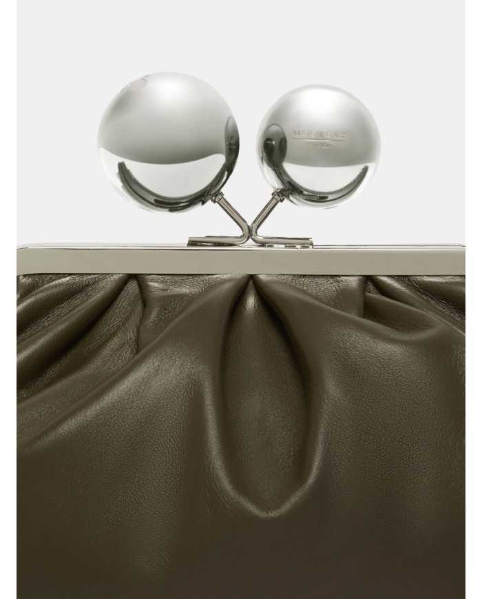 MAXMARA WEEKEND Pasticcino MILVANEW medium in nappa lucida