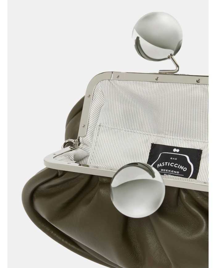 MAXMARA WEEKEND Pasticcino MILVANEW medium in nappa lucida