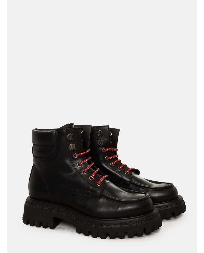 CHIARA LUCIANI Anfibio allacciato