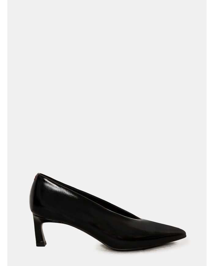 HALMANERA Decolletè in vernice