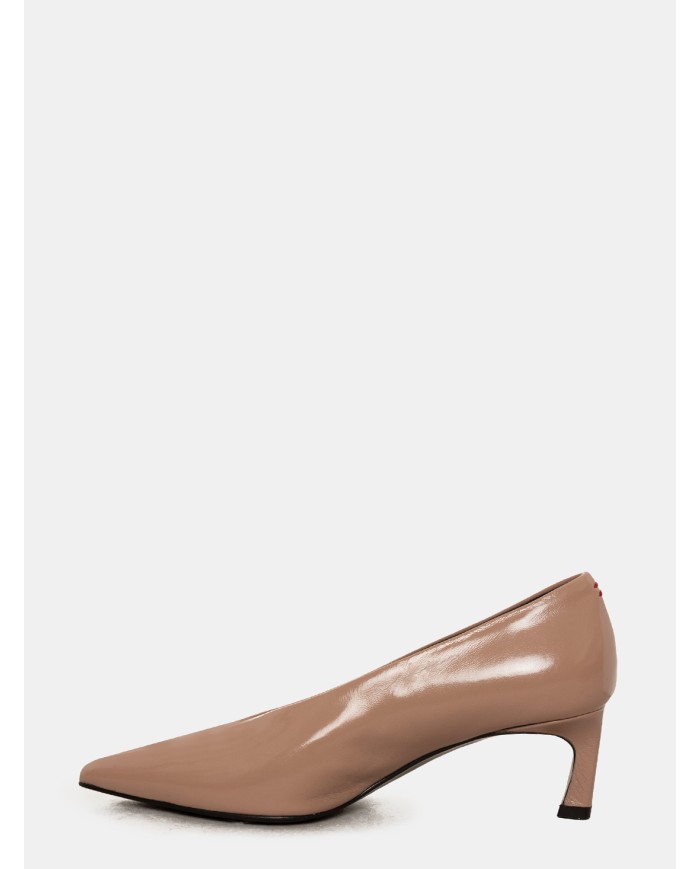 HALMANERA Decolletè in vernice