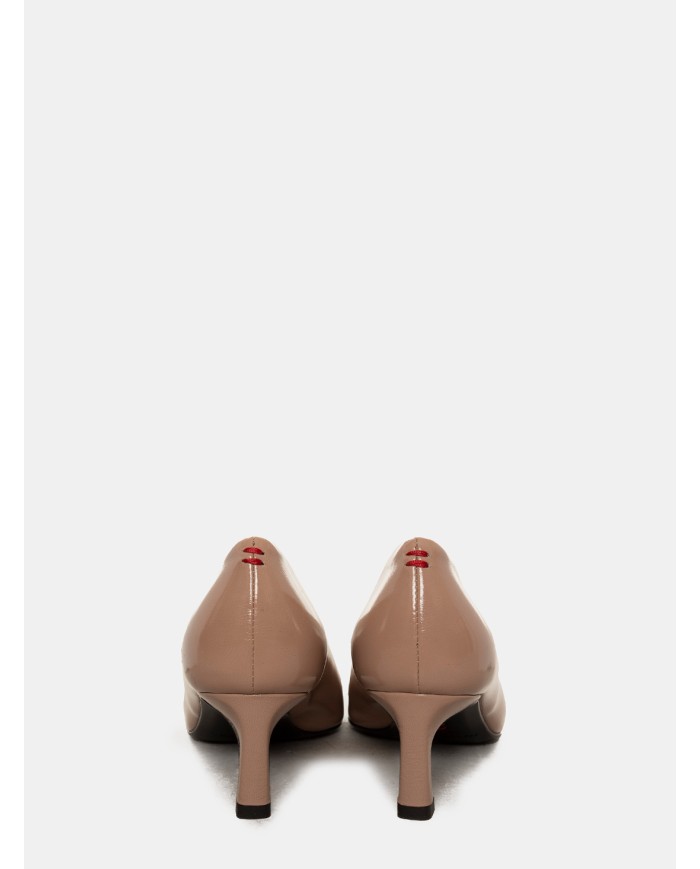 HALMANERA Decolletè in vernice