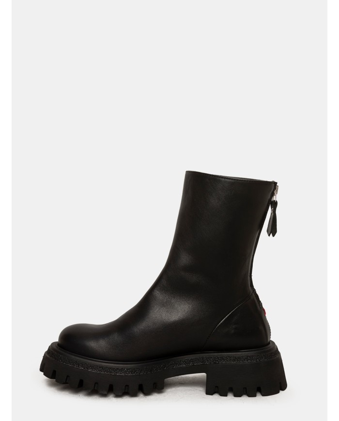 CHIARA LUCIANI Anfibio in pelle