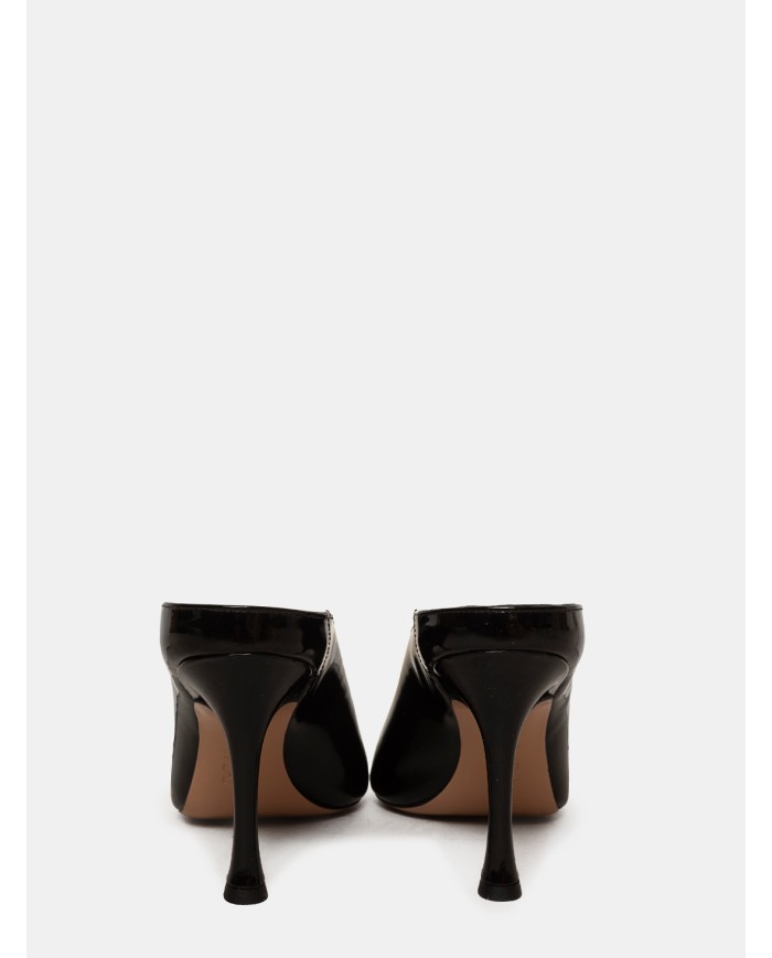 FRANCESCO SACCO Sandalo Mule in vernice